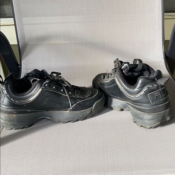 black filas